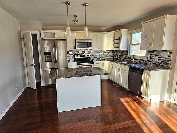 5th image of 7336 Chesapeake Rd