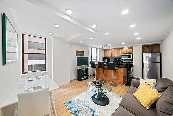 Rented by Manhattan Management Group | media 19