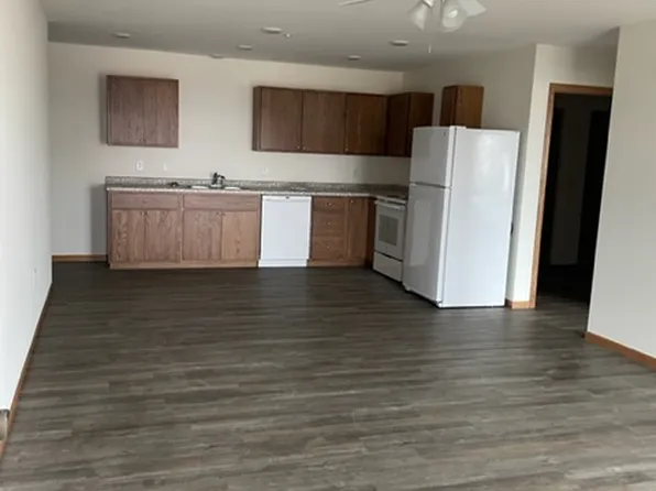 822 Kennedy St #203, Baraboo, WI 53913