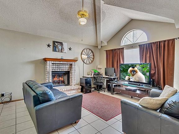 4th image of 4612 Loma De Cobre Dr