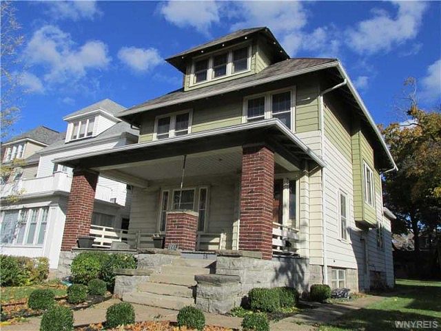 1st image of 261 Parkside Ave