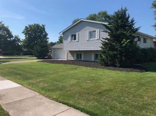 1000 E Greenwood Ave, Crown Point, IN 46307