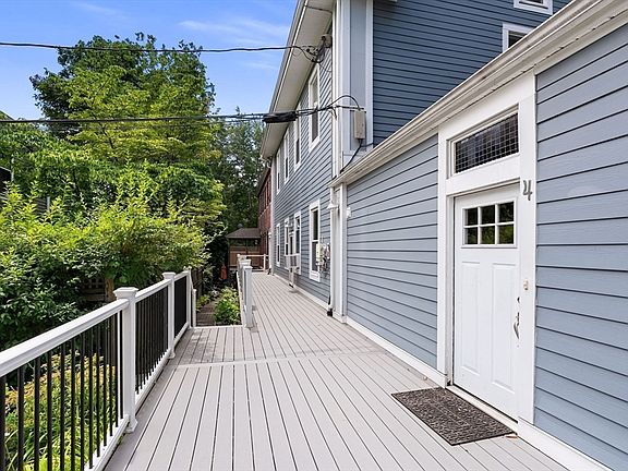 4th image of 329 Lamartine St #5