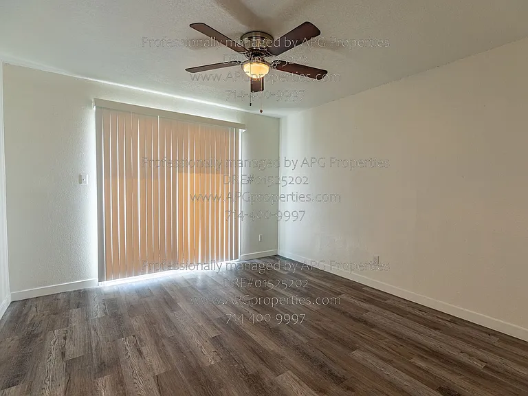 519 N Daisy Ave — Photo 8
