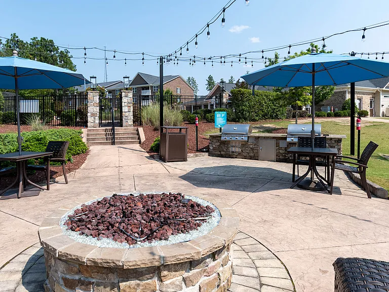 Luxe and Legends at Morganton Park Apartment Homes — Photo 36