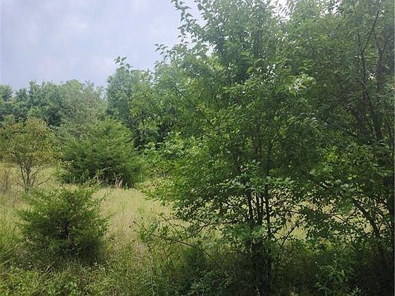 4th image of 30 Oklahoma Dr