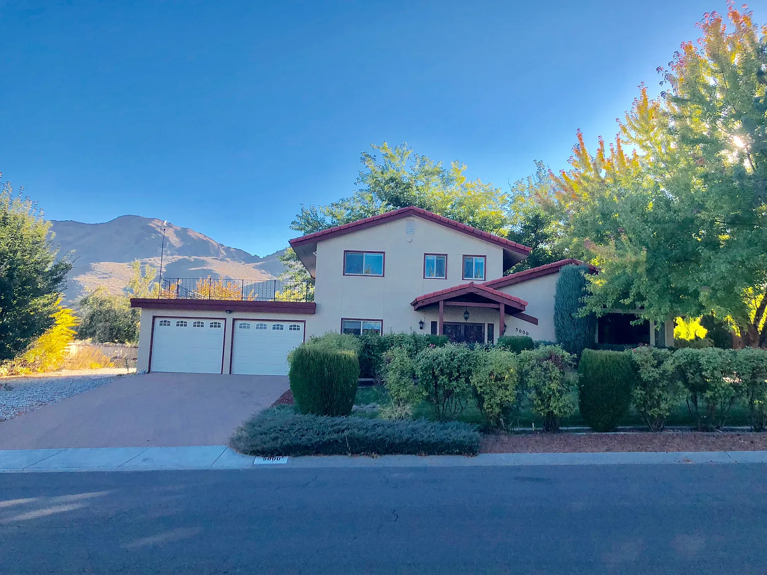 5000 Sleepy Hollow Dr photo 1