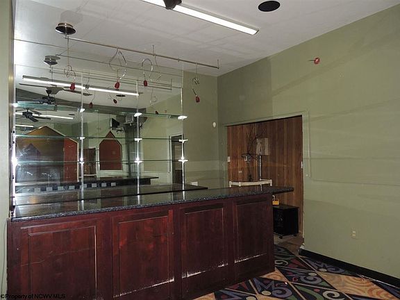 4th image of 164 Holland Ave