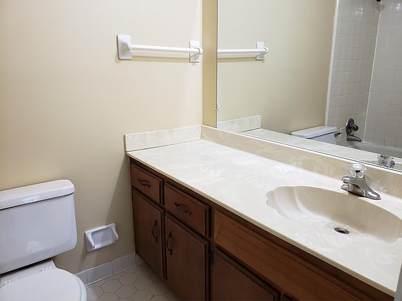 5th image of 6960 Wesley Ct