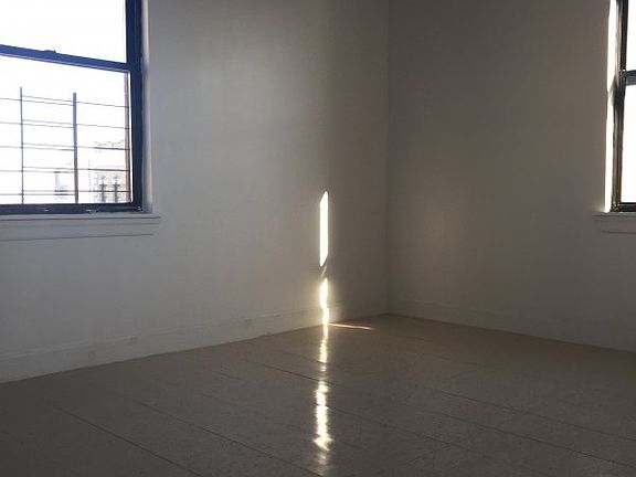 5th image of 220 Audubon Ave APT 61