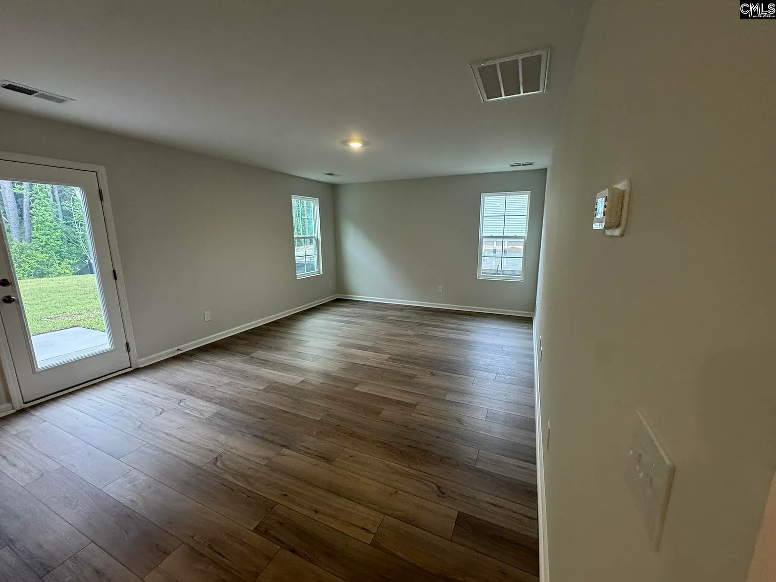 4 bed, 1786 sqft, $2,075 — Photo 3