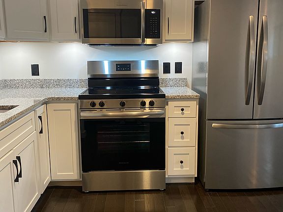 4th image of 130 Temple St #556