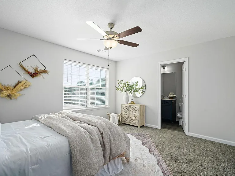 401 Victory Rd — Photo 55