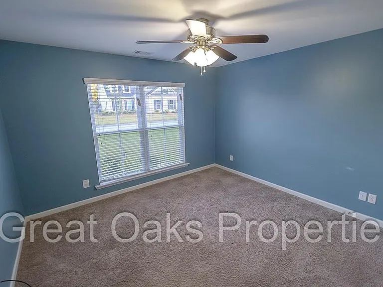 108 Wellington Cir — Photo 12