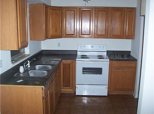 3rd image of 108 E Lavista St