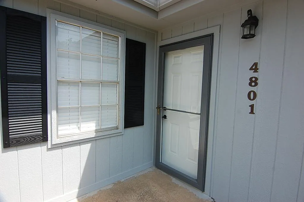 4801 Woodland Park Blvd — Photo 4