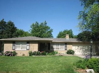 214 Gladys Ave, Fox River Grove, IL 60021