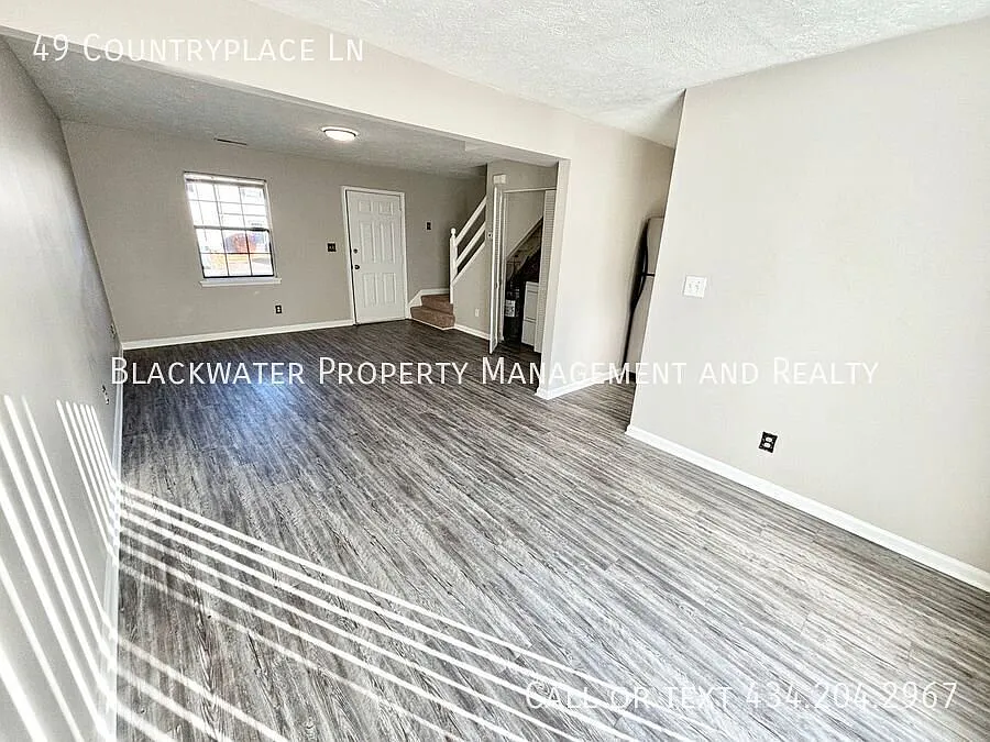 2 Bedroom Townhouse in Countryplace! — Photo 3