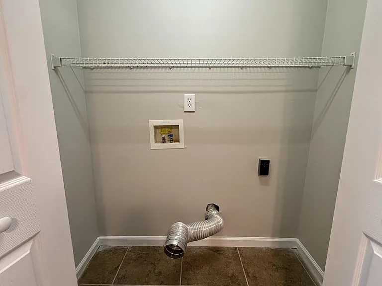 404 Faulkner Dr — Photo 16