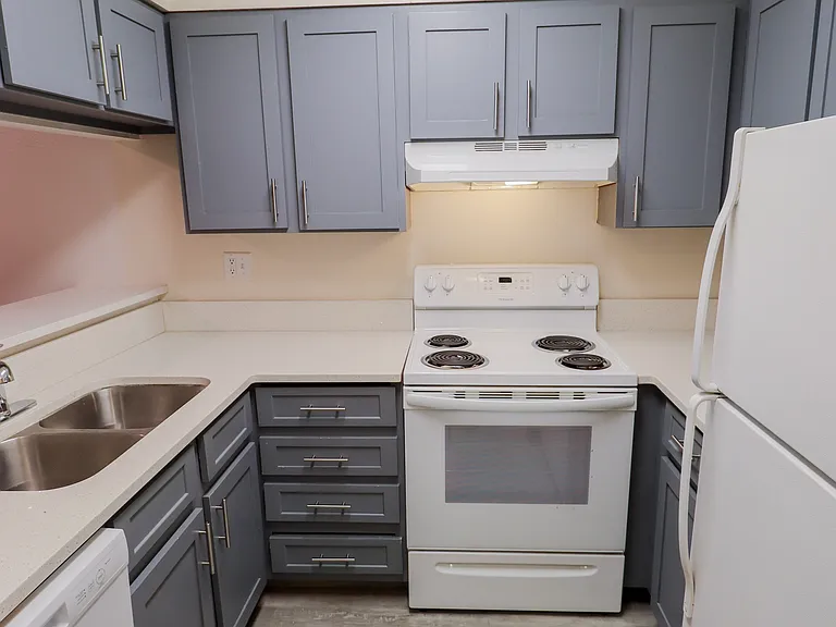 812 City Park Ave #103 — Photo 2