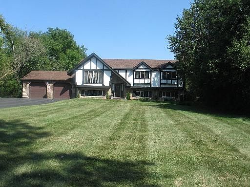 1st image of 1S701 Taylor Ave