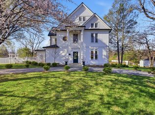 1221 Oakwood St, Bedford, VA 24523