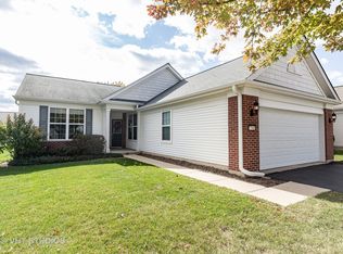 2766 Beacon Point Cir, Elgin, IL 60124