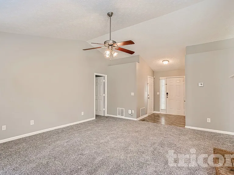 65 Cranbrook Ct — Photo 16