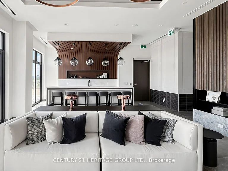 8888 Yonge St #622 — Photo 44