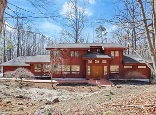 70 Shingle House Rd, Millwood, NY 10546