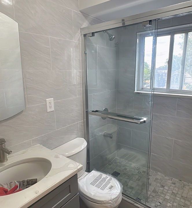 1st image of 120 Linwood Ave #2