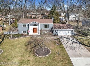 2544 Lanergan Dr, Troy, MI