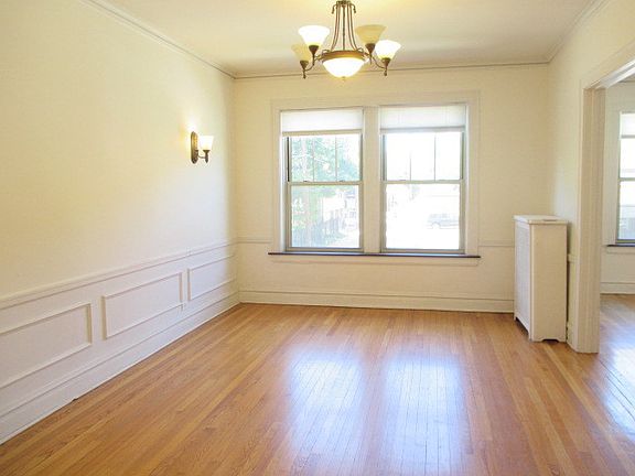 3rd image of 613 Washington Blvd APT 1N
