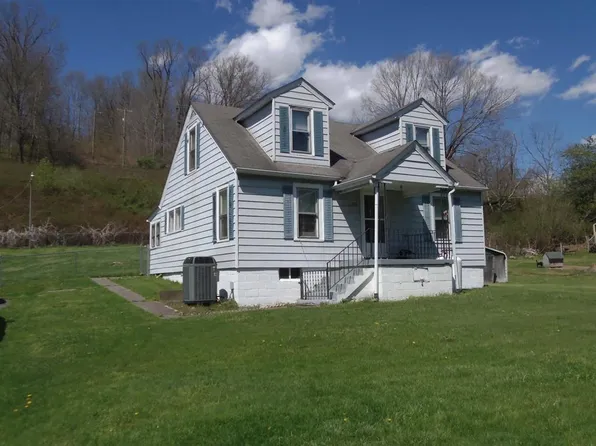 333 Yards Rd, Bluefield, VA 24605