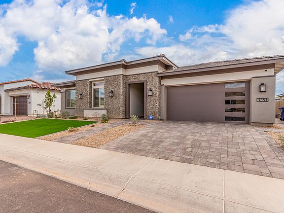 3rd image of 1351 E Beechnut Pl