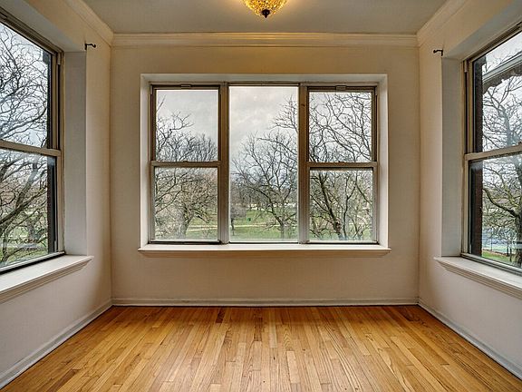 4th image of 700 E 51st St #3W