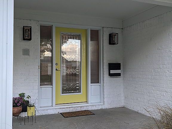 2nd image of 1801 Kingswood Dr