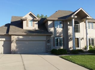 17209 Emmet St, Omaha, NE 68116
