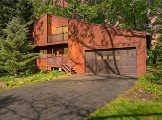 909 Apache Trl, Mercer, PA 16137