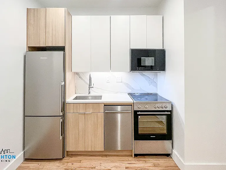 417 E 9th St #3 — Photo 4