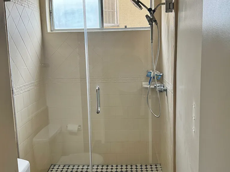 1040 N Laurel Ave #1 — Photo 18