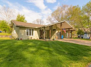 8 Oak Ct, Branson, MO 65616