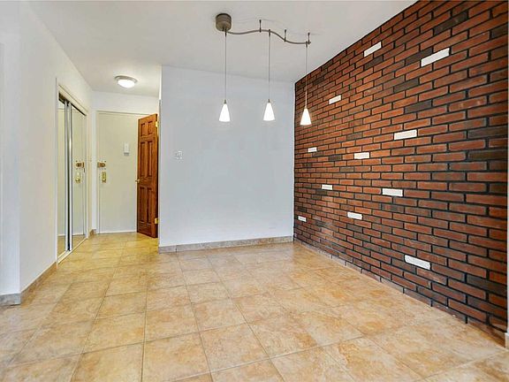 3rd image of 1-22626 Union Tpke APT 1E
