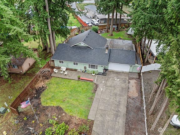 3rd image of 322 Rollingwood Drive