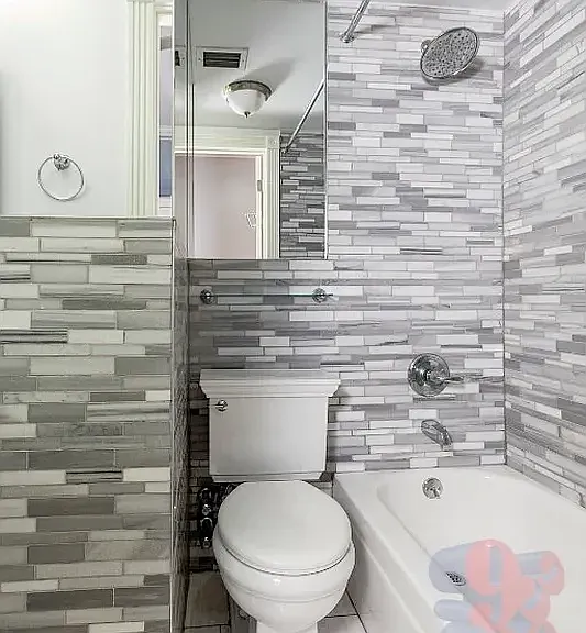 234 W 14th St #R4C — Photo 8