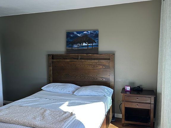 3rd image of 336 Playa Del Norte APT A