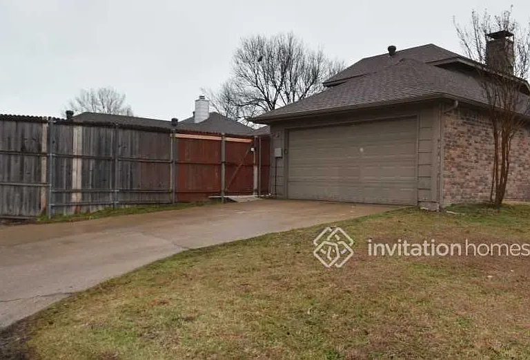 8713 Wood Glen Dr — Photo 20