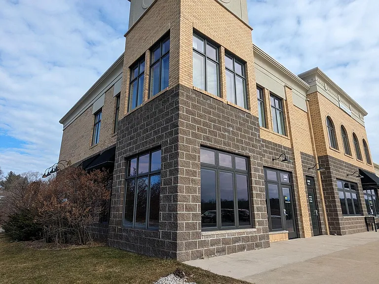 2000 Chartwell Dr #203 — Photo 1