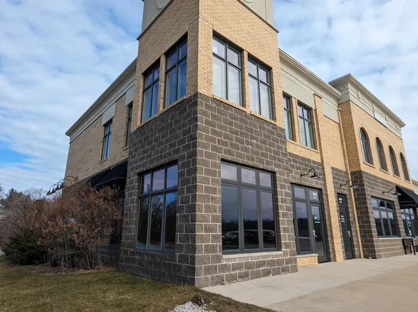2000 Chartwell Dr #203, Traverse City, MI 49696