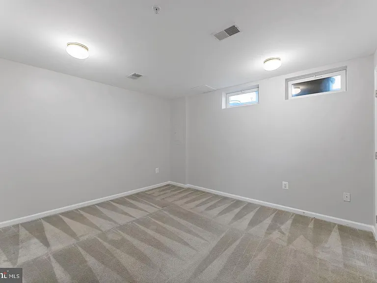 4004 Meadow Trail Ln — Photo 18